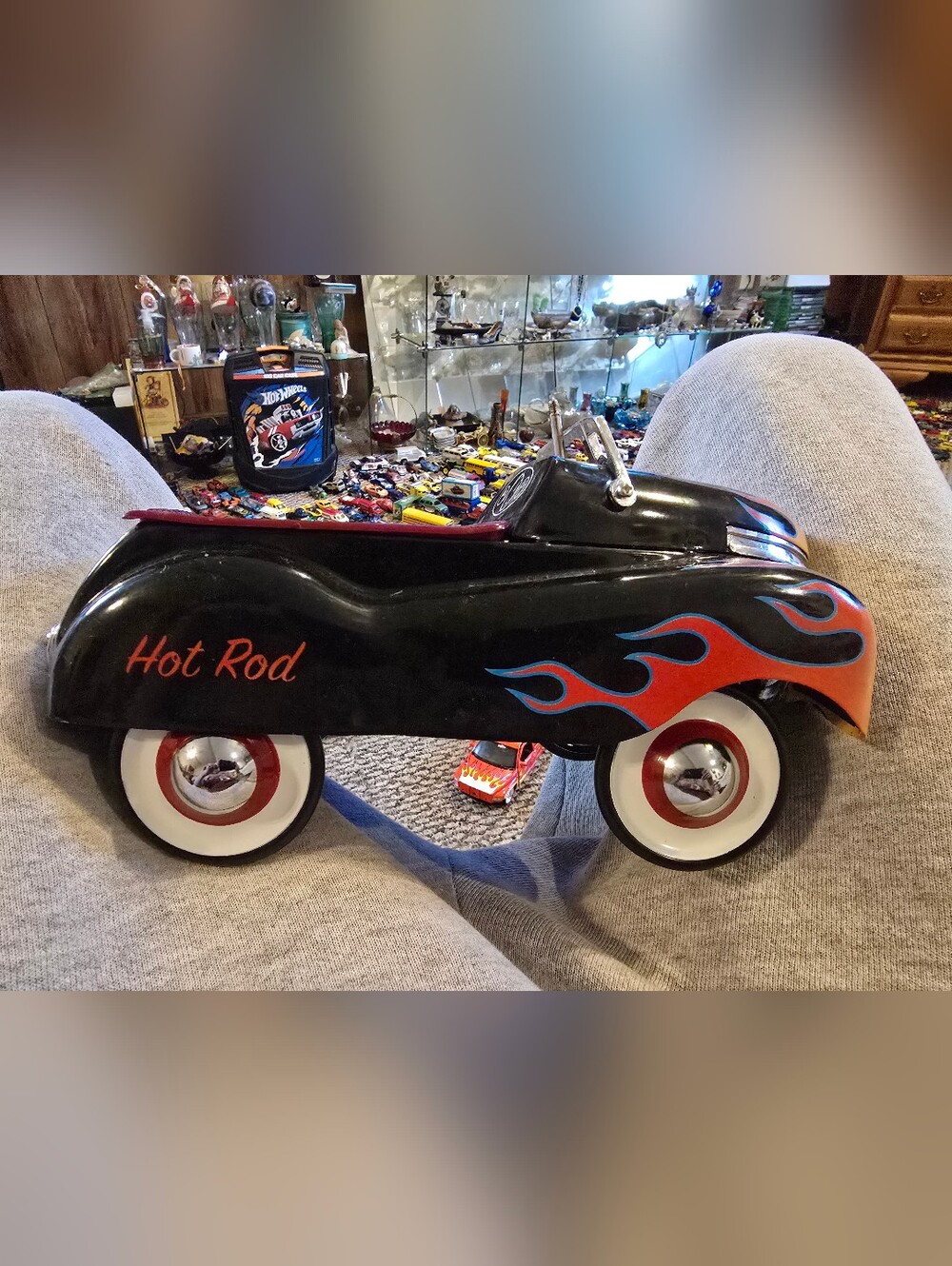 3 Teleflora Ford F-1 Pick Up Truck Blue Metal Planter 1940s Toy/Lawn/garden - Picture 2 of 12